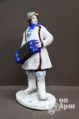 Скульптура "Гармонист"